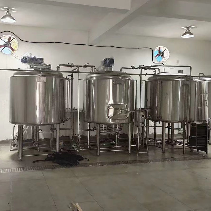 阳新精酿啤酒设备厂—如何延长精酿啤酒设备的使用寿命